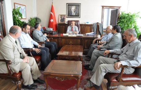 Adıyamanlılar Vakfından Vali Demirtaş'a Ziyaret