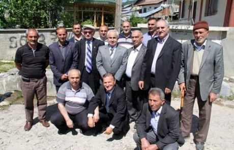 Yayla Kavgasında Muhtar Öldürüldü