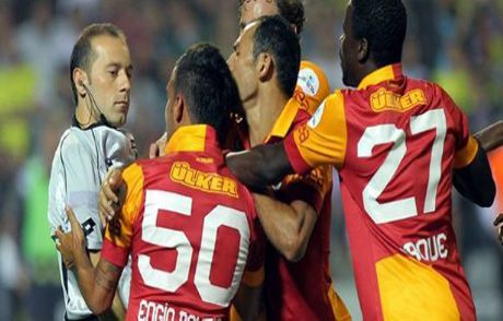 G.saray Da Engin'e Cezayı Kesti!