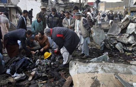 Pakistan'da Yine Bombalar Patladı