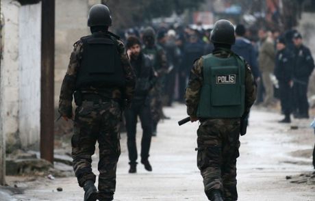 Uyuşturucu Sandılar, Bomba Çıktı