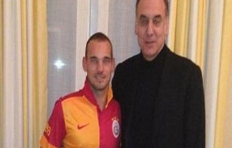 Sneijder, Formayı İlk Kez Giydi!