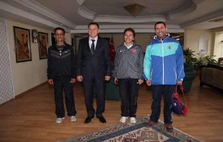 Atletizm Antrenörlerinden Savaşa Teşekkür