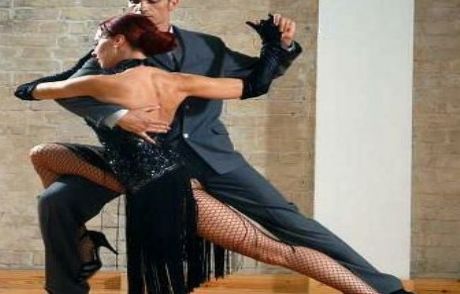 Emıtt'e Tango Ayakkabılarınızla Gelin