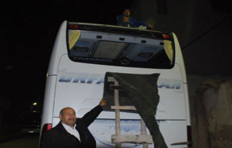 Yolcu Otobüsüne Mermi İsabet Etti