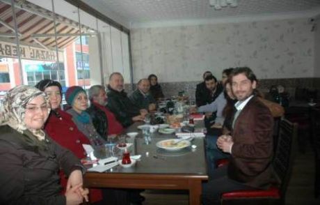 Ak Kadınlar Basınla Buluştu