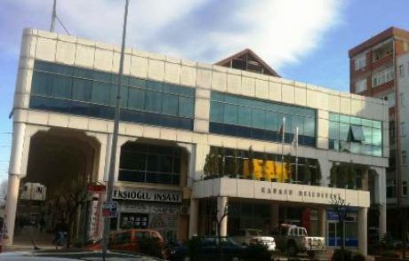 Karasu Belediyesinin Elektriğini Kestiler