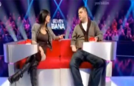 Yarışmada Kur'anlı Yemin Krizi!