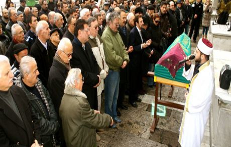 Şenay Yüzbaşıoğlu Son Yolculuğuna Uğurlandı