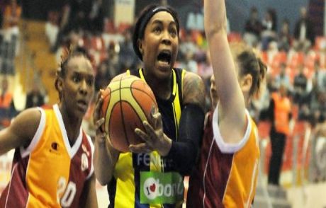 Fenerbahçeli Oyuncu Hastanelik Oldu!
