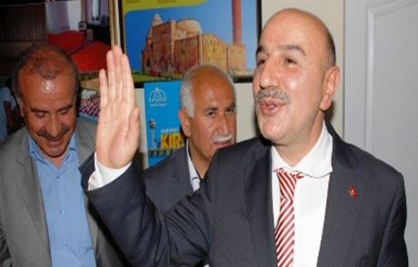 Gökçek'e Karşı Eski Ak Partili'yi Aday Yapıyor