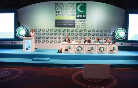 Kampanyalar Bağımlılığın Önünü Kesiyor