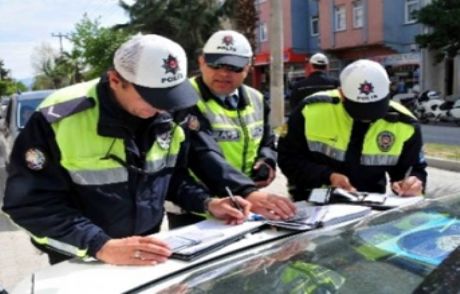 Muayene Ve Trafik Cezalarına Büyük İndirim