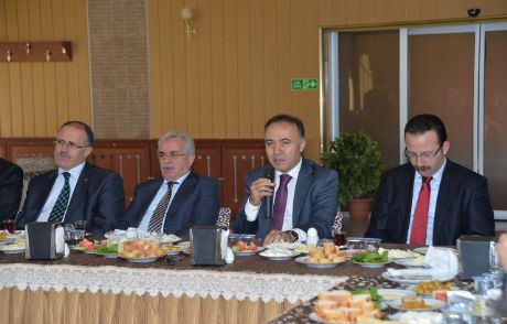 'sade Asildir, Biz De Asaletin Peşindeyiz'