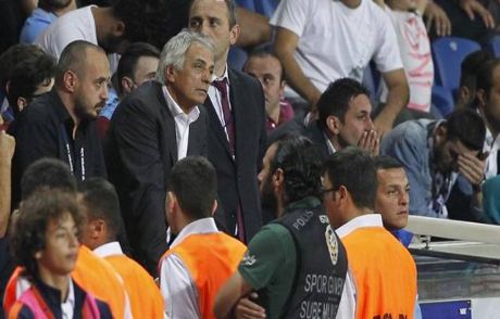 Halilhodzic Yine Tribünde