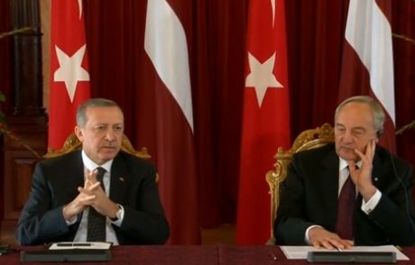 'türkiye'ye Rağmen Abd Silah Yardımı Yaptı'