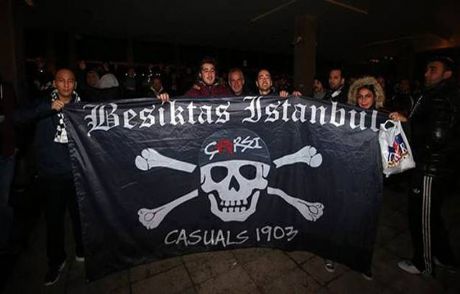 Belgrad'da Olay Var: 5 Gözaltı