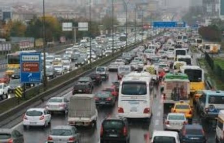 Yağmur Bu Sabah İstanbul Trafiğini Felç Etti...