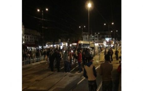 Tramvay Durağında Şüpheli Çanta Paniği