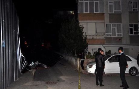 Üsküdar'da Cami İnşaatında Çökme
