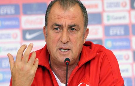 Terim Basın Toplantısında Çıldırdı!