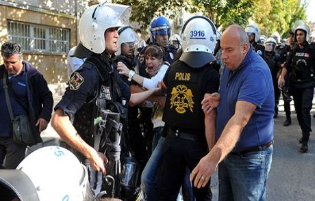 Ankara Üniversitesi'nde Polis Müdahalesi