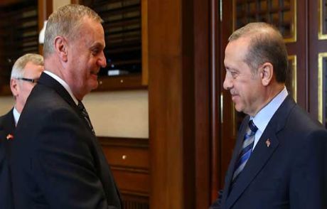 Erdoğan James Jones'u Kabul Etti