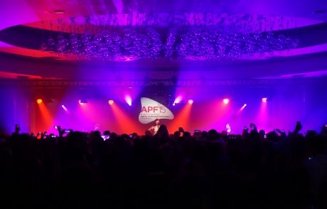 Indila'nın Antalya Sahnesine Büyük İlgi