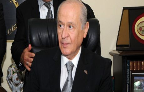 Bahçeli'den Twitter'da O Hayırsevere Övgü