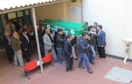 Yeni Atanan Öğretmeni Döverek Öldürdüler