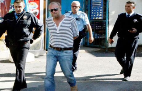 Yaşlı Köpeği Başına Vura Vura Öldürdü