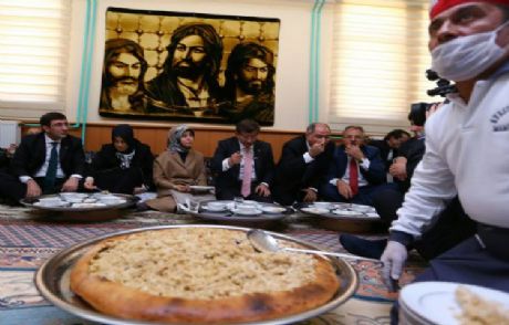 Başbakandan Tunceli Cemevi'ne Ziyaret