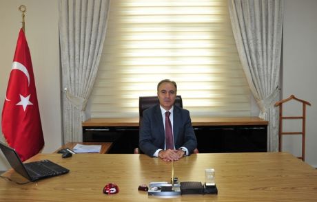 Vali Altıparmak'ın Öğretmenler Günü Mesajı