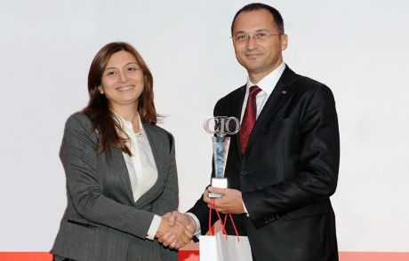 İkinci Kez Yılın Cıo'su Ödülü'nü Aldı
