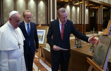 Erdoğan'dan Papa'ya Fatih'in Fermanı
