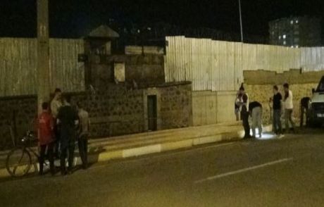 Diyarbakır'da Cezaevine El Yapımı Bomba