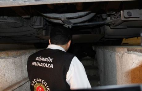 Sınır Kapısı'nda 25 Kaçak Yakalandı