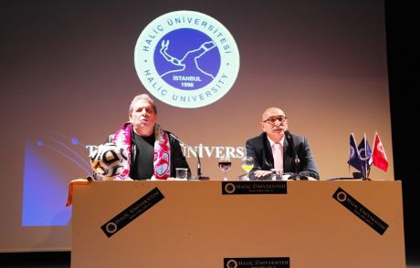 'türk Futbolunun Sorunları' Tartışıldı