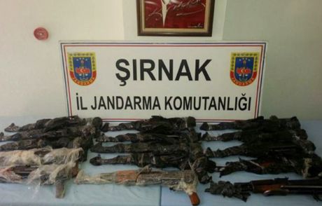 Pkk'ya Yollanan Kalaşnikoflar Ele Geçirildi