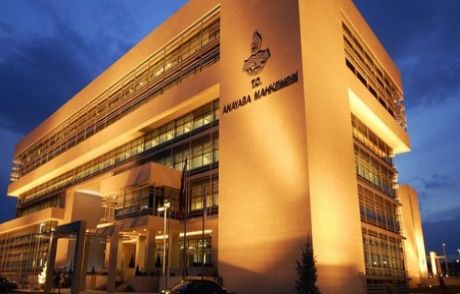 Aym Tartışmalı Konuda Kararını Verdi