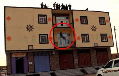 Gay Diye Çatıdan Attılar