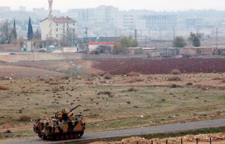 Işid Sınır Kapısına Ağır Silahlarla Saldırıyor