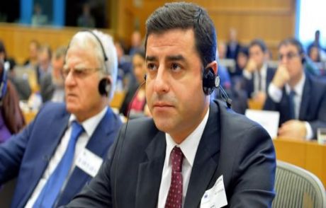 Demirtaş'tan Osmanlıca Dersine Sürpriz Destek