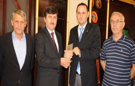Bedelliye Karşı Çıkan Başkan Bedelli Çıktı