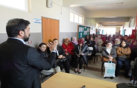 Öğrenci Velilerine Uyuşturucu Semineri