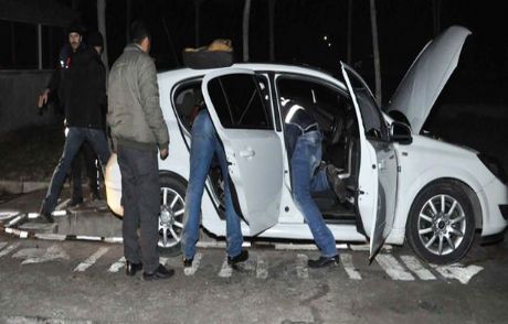 Polisler 15 Kilo Esrar Buldu!