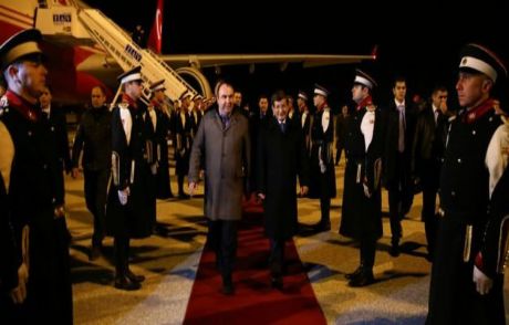 Davutoğlu'nu Böyle Karşıladılar