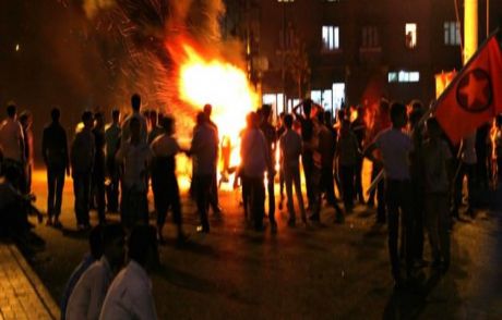 Göstericiler Ortalığı Savaş Alanına Çevirdi