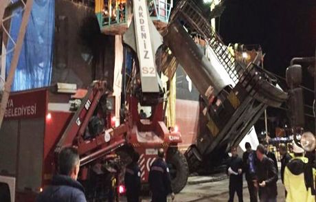 Antalya'da Korkunç Vinç Kazası