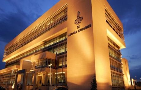 Anayasa Mahkemesi'nden İki Partiye Yasak